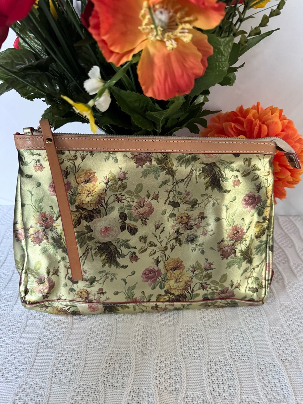 Cavalcanti NWOT Italian leather floral clutch/pouch